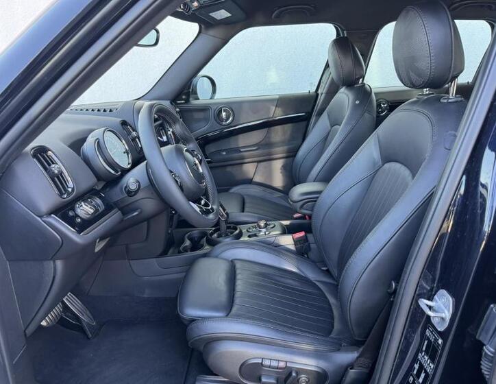 Mini Countryman 6