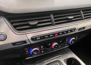 Audi Q7 10