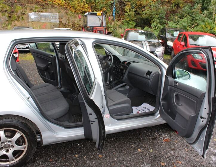 Volkswagen Golf 16