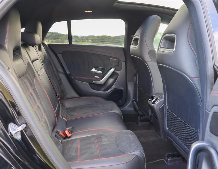 Mercedes-Benz CLA 17
