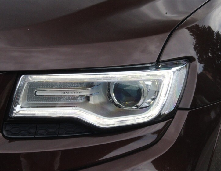 Jeep Grand Cherokee 30