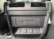 Land Rover Defender 30
