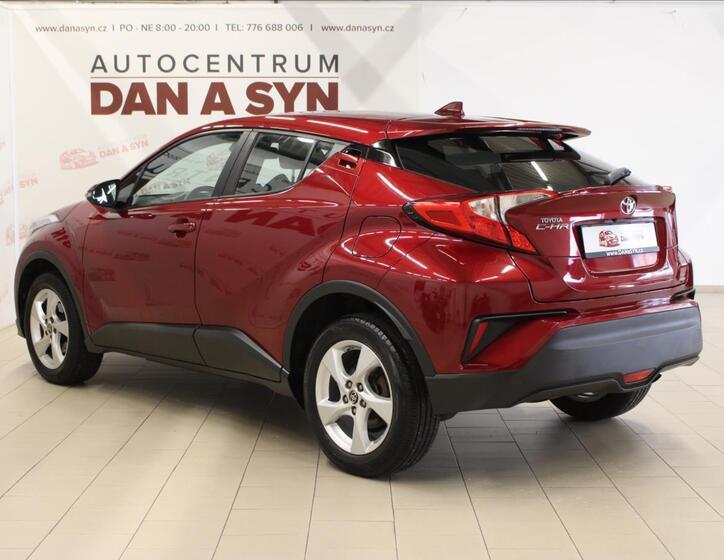 Toyota C-HR 6