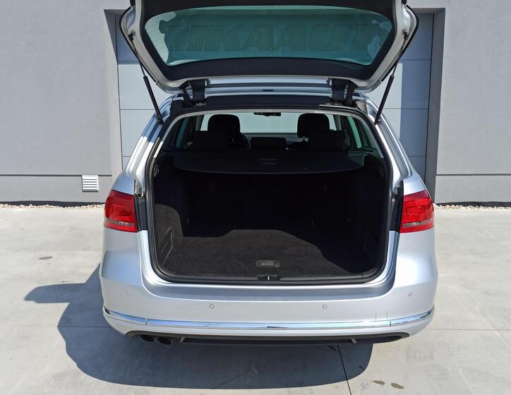 Volkswagen Passat 9