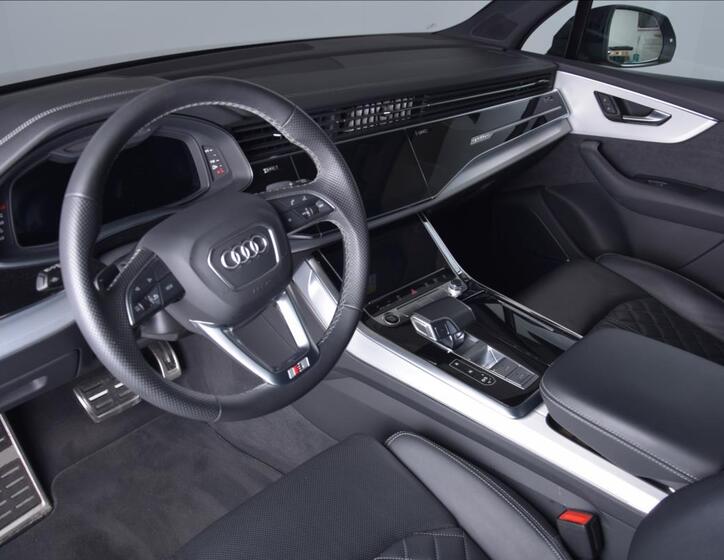Audi Q7 5