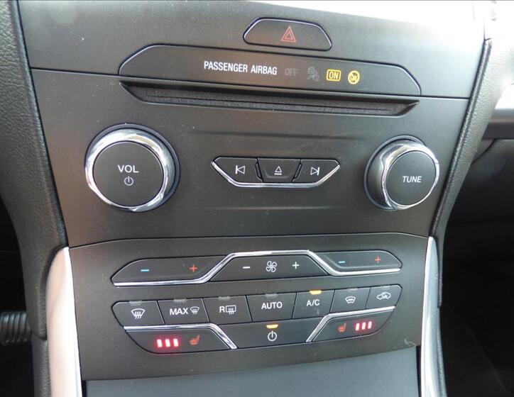 Ford S-MAX 41