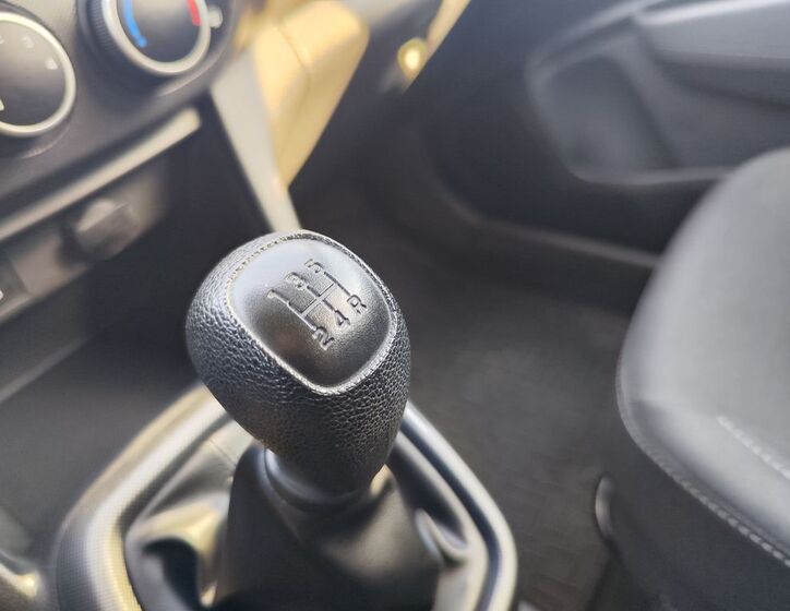 Hyundai i10 18