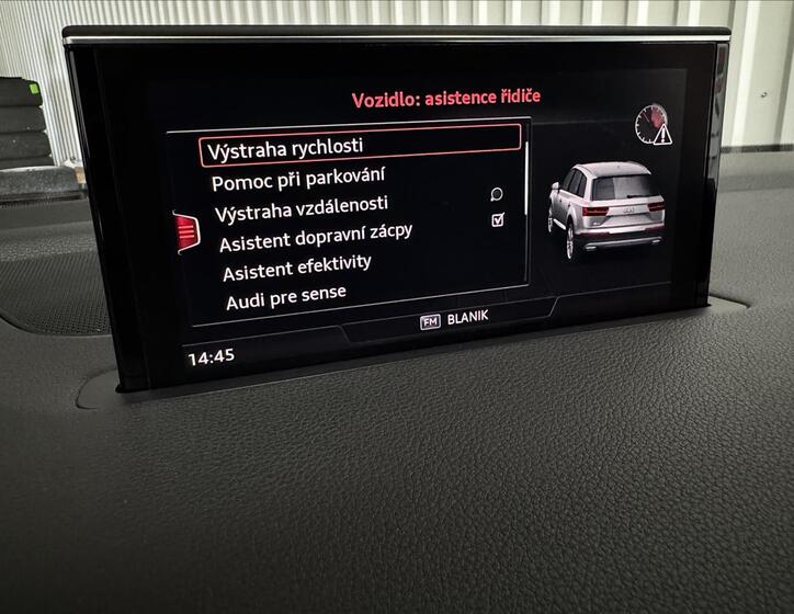 Audi Q7 25