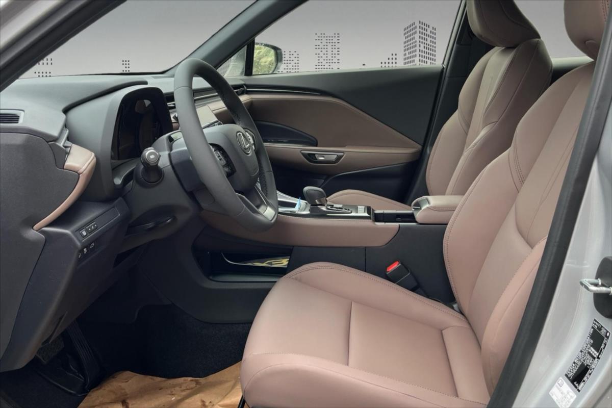 Lexus LBX
