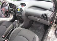 Peugeot 206 15