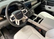 Land Rover Defender 13