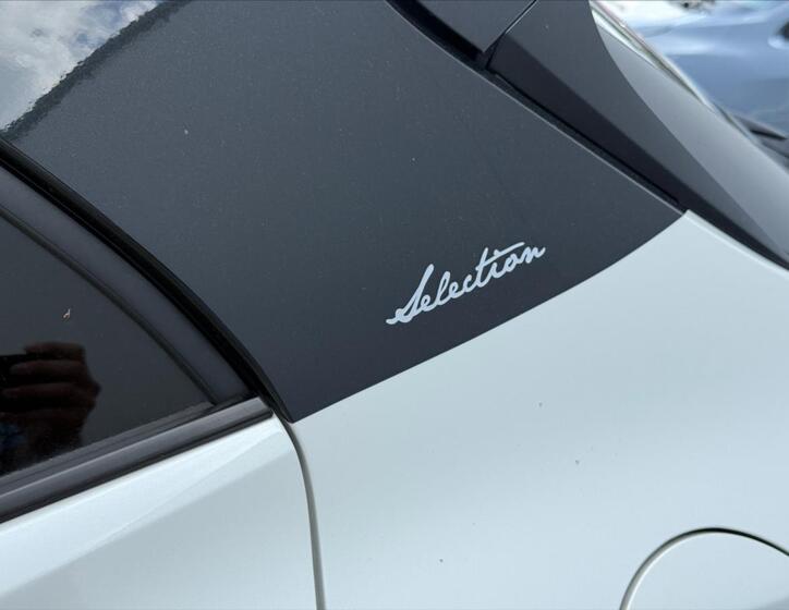 Toyota Corolla 13