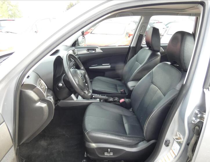 Subaru Forester 8