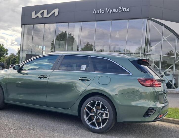KIA Ceed 4
