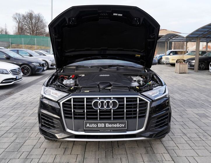 Audi Q7 9