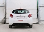Peugeot 208 7