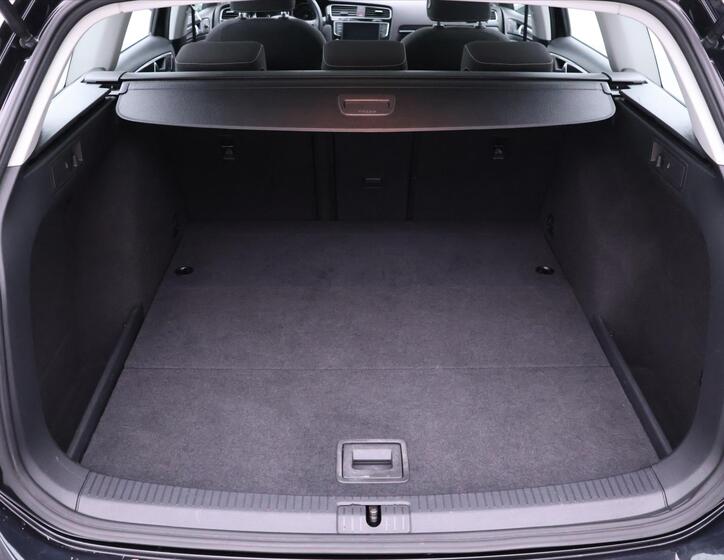 Volkswagen Golf 10