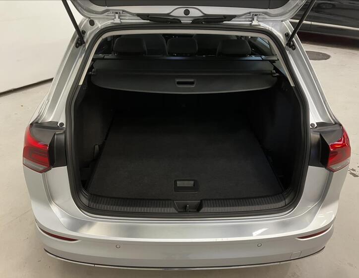 Volkswagen Golf 24