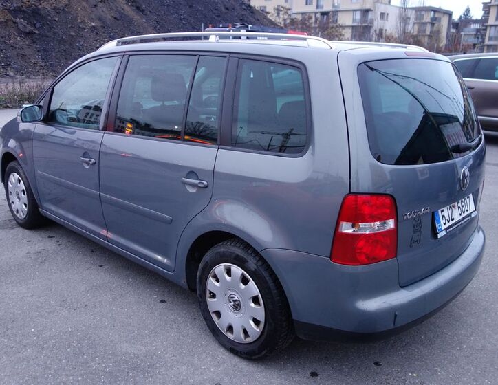 Volkswagen Touran 8