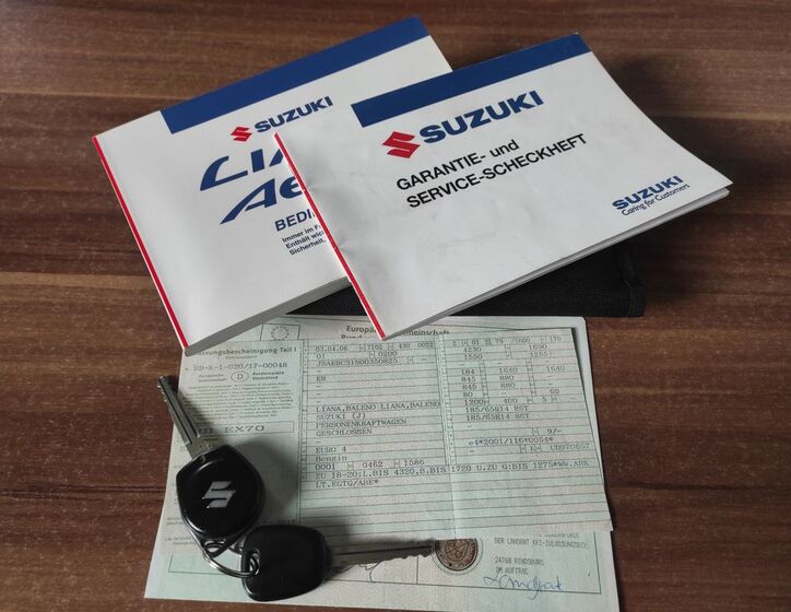 Suzuki Liana 22