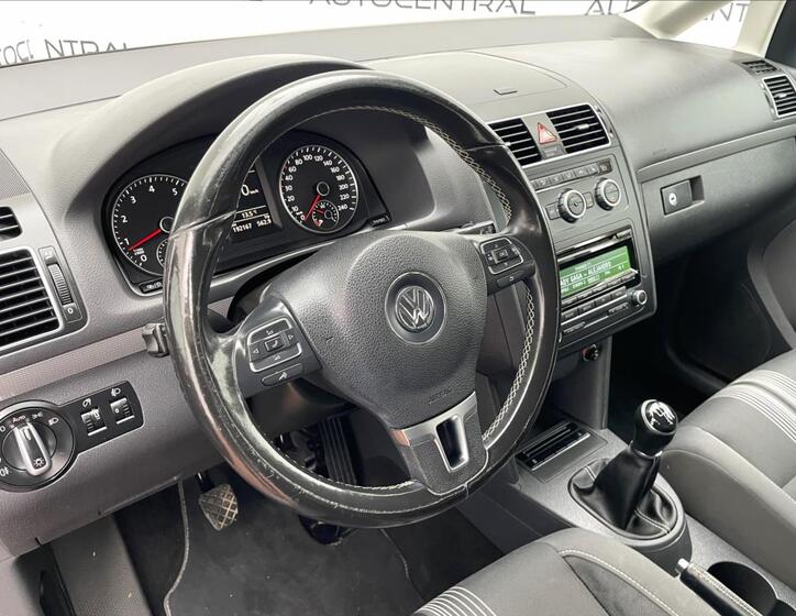 Volkswagen Touran 12
