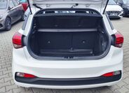 Hyundai i20 9