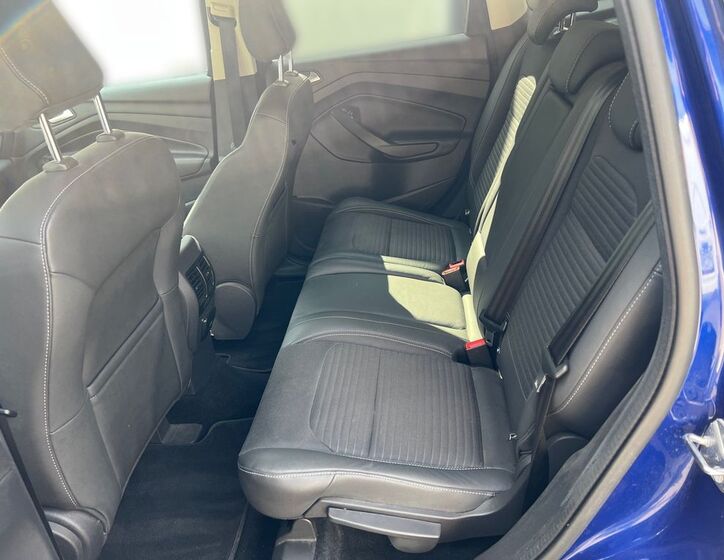 Ford Kuga 9