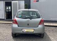 Toyota Yaris 5