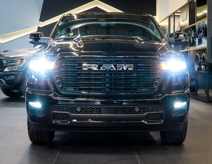 Dodge RAM 8