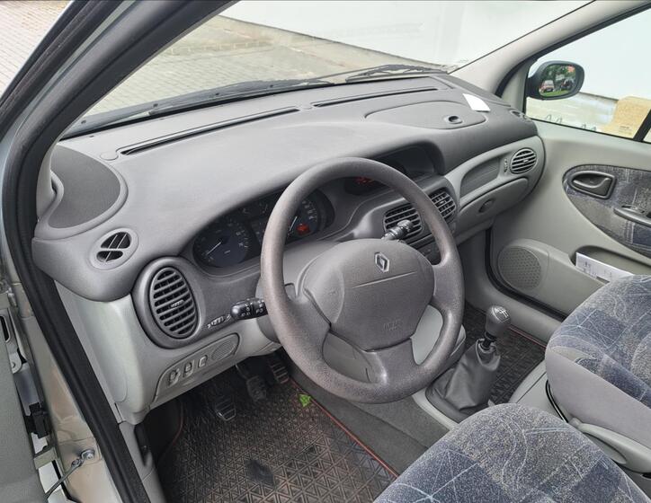 Renault Scénic 16