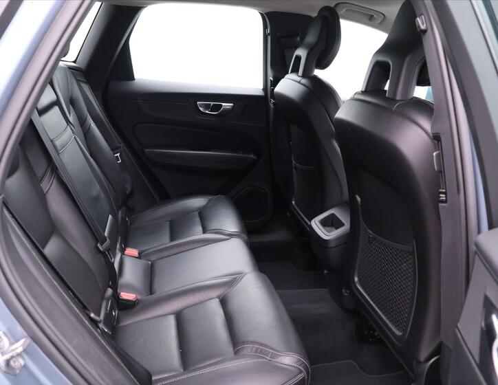 Volvo XC60 16