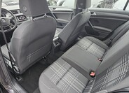 Volkswagen Golf 23