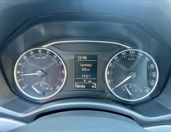 Škoda Octavia 23