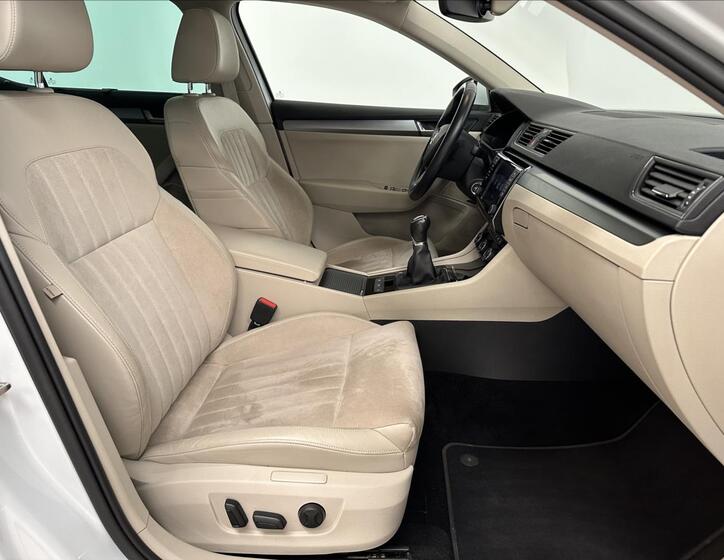 Škoda Superb 23