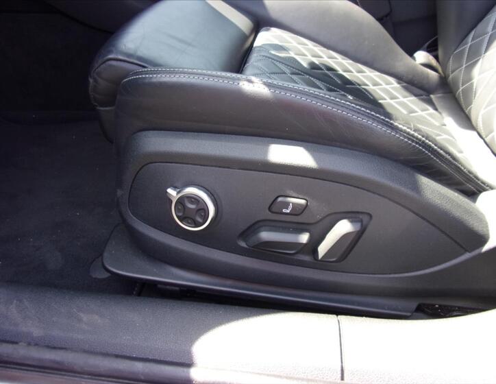 Audi S4 31