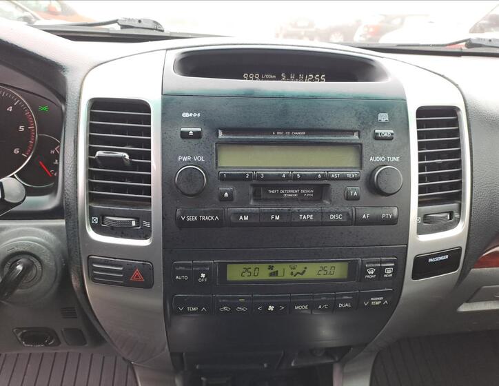 Toyota Land Cruiser 13