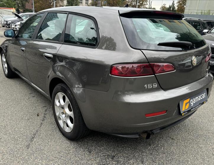Alfa Romeo 159 6