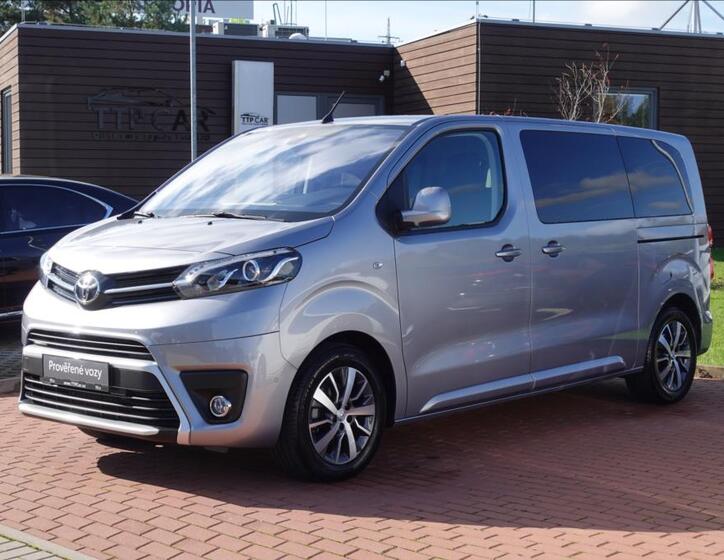Toyota ProAce Verso 1