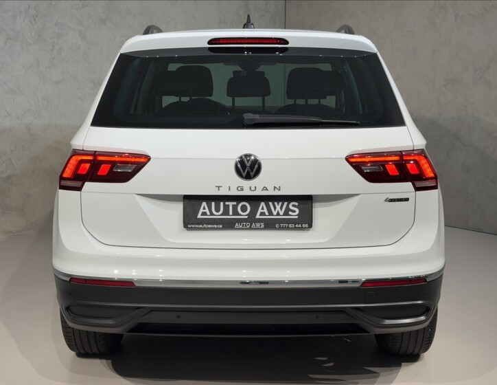 Volkswagen Tiguan 7