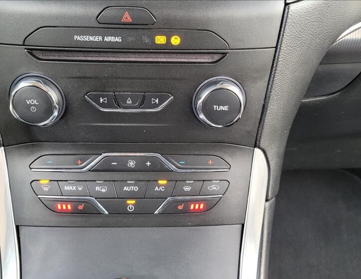 Ford Galaxy 33