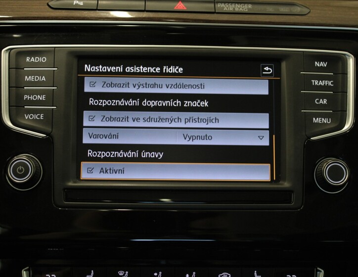 Volkswagen Passat 13