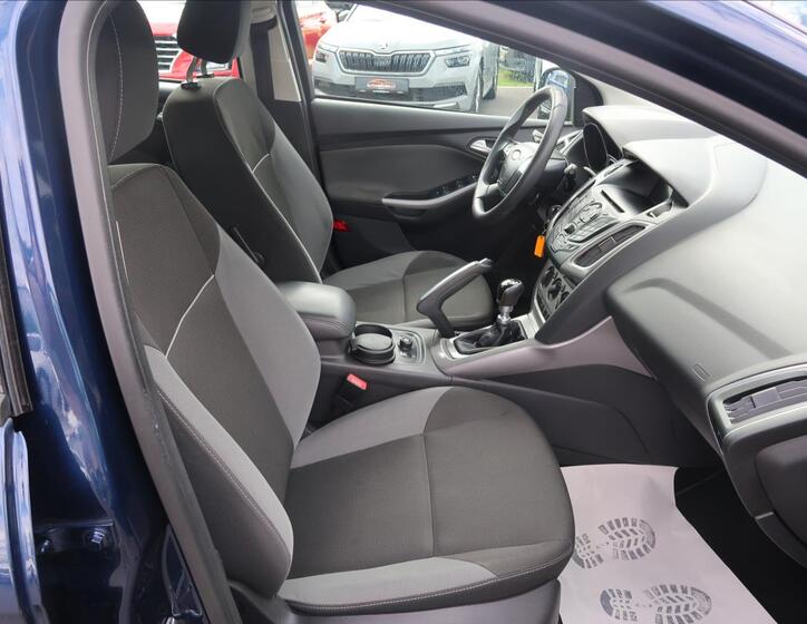 Ford Focus 13
