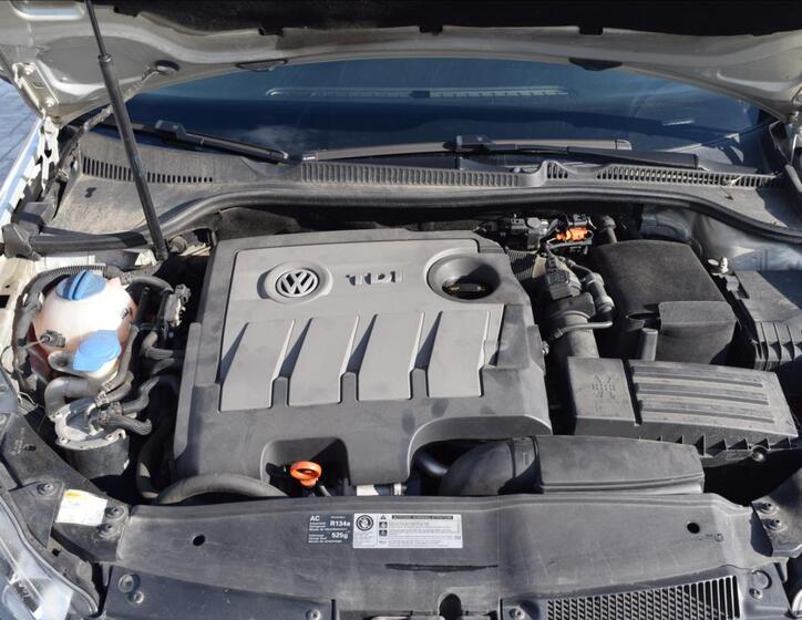 Volkswagen Golf 47