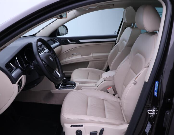 Škoda Superb 13