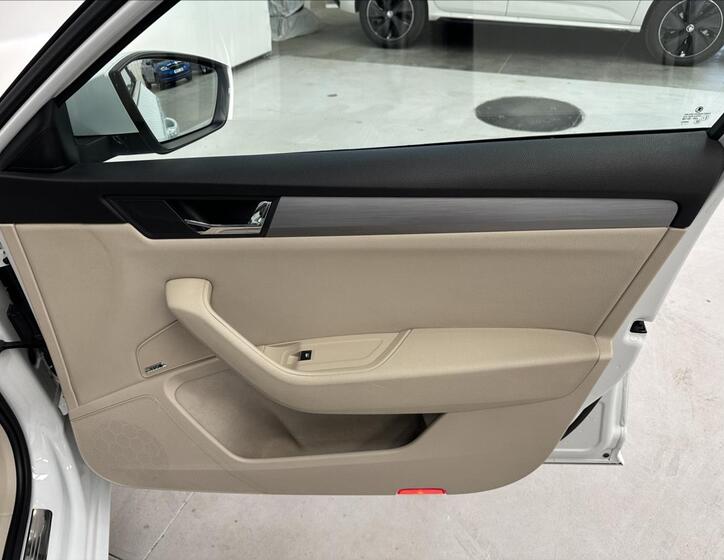 Škoda Superb 27