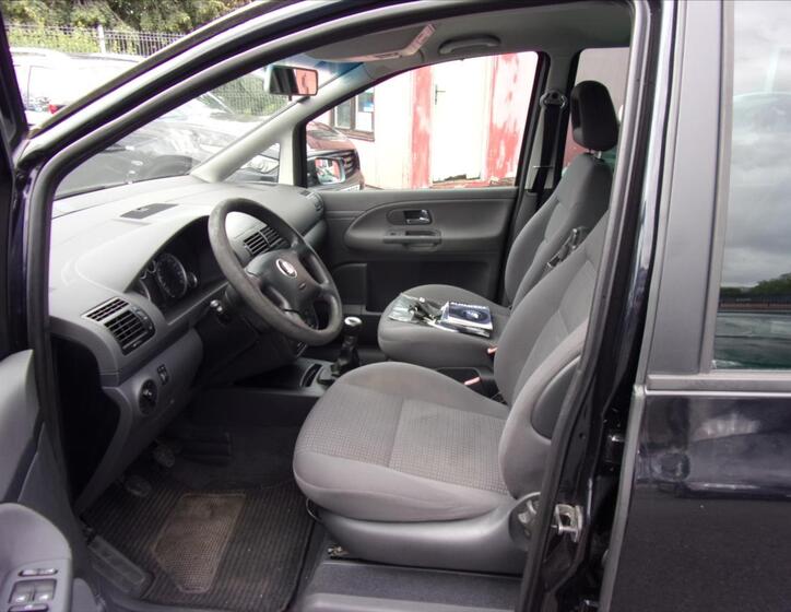 Seat Alhambra 15