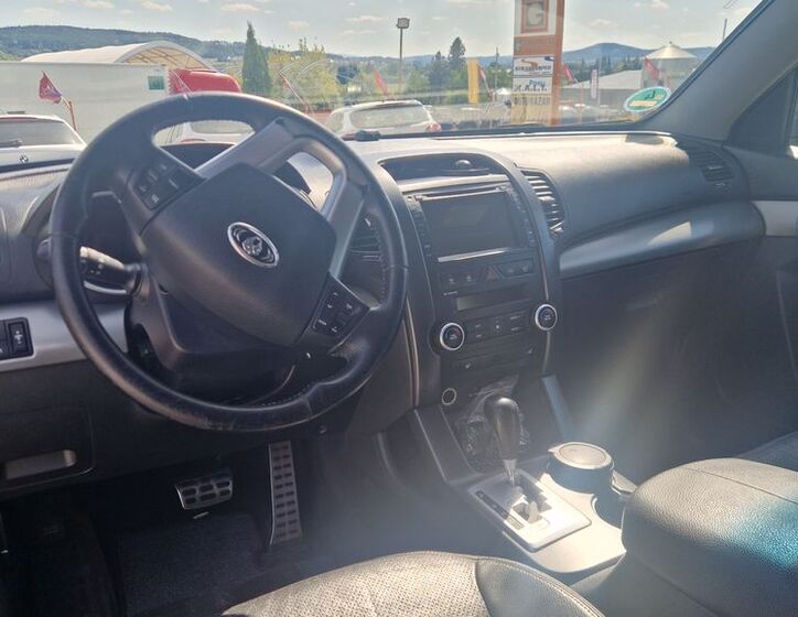 KIA Sorento 9