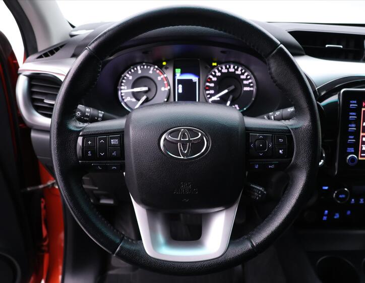 Toyota Hilux 18