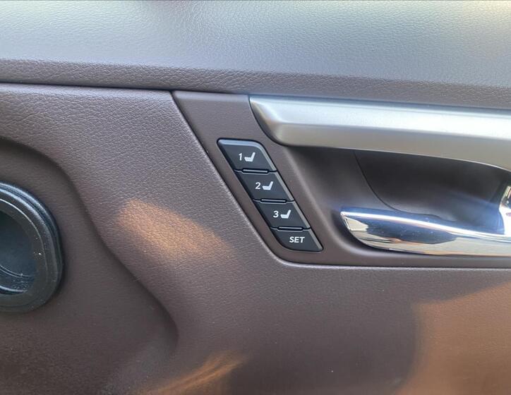 Lexus RX 54