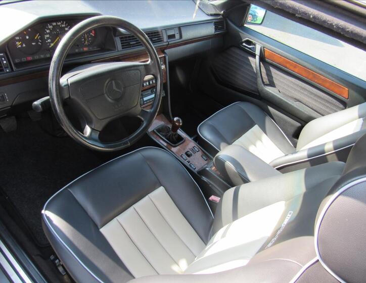 Mercedes-Benz Třídy E 9